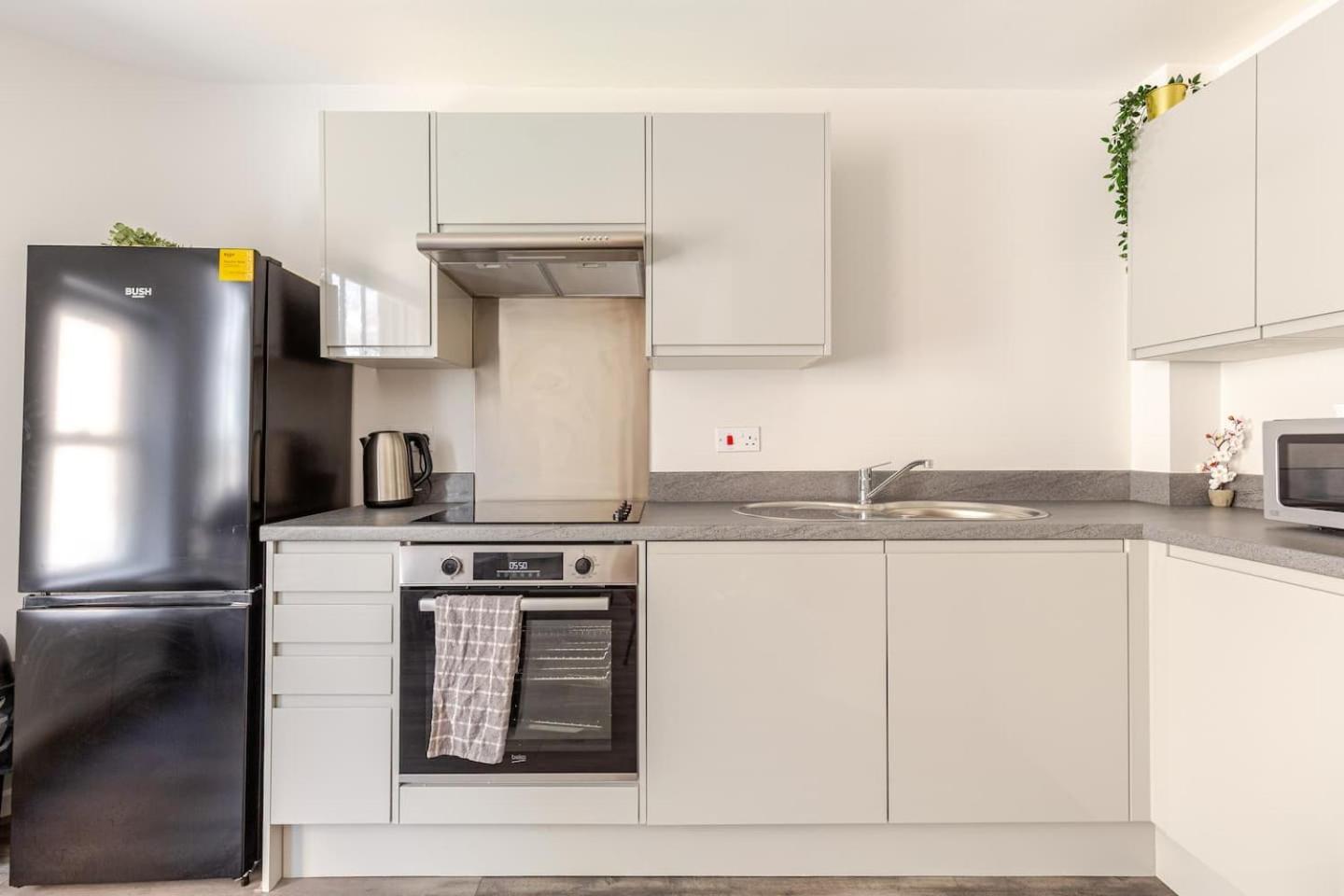 Retreat By Lvp - Stylish 1-bed Perfect For Business & Leisure *